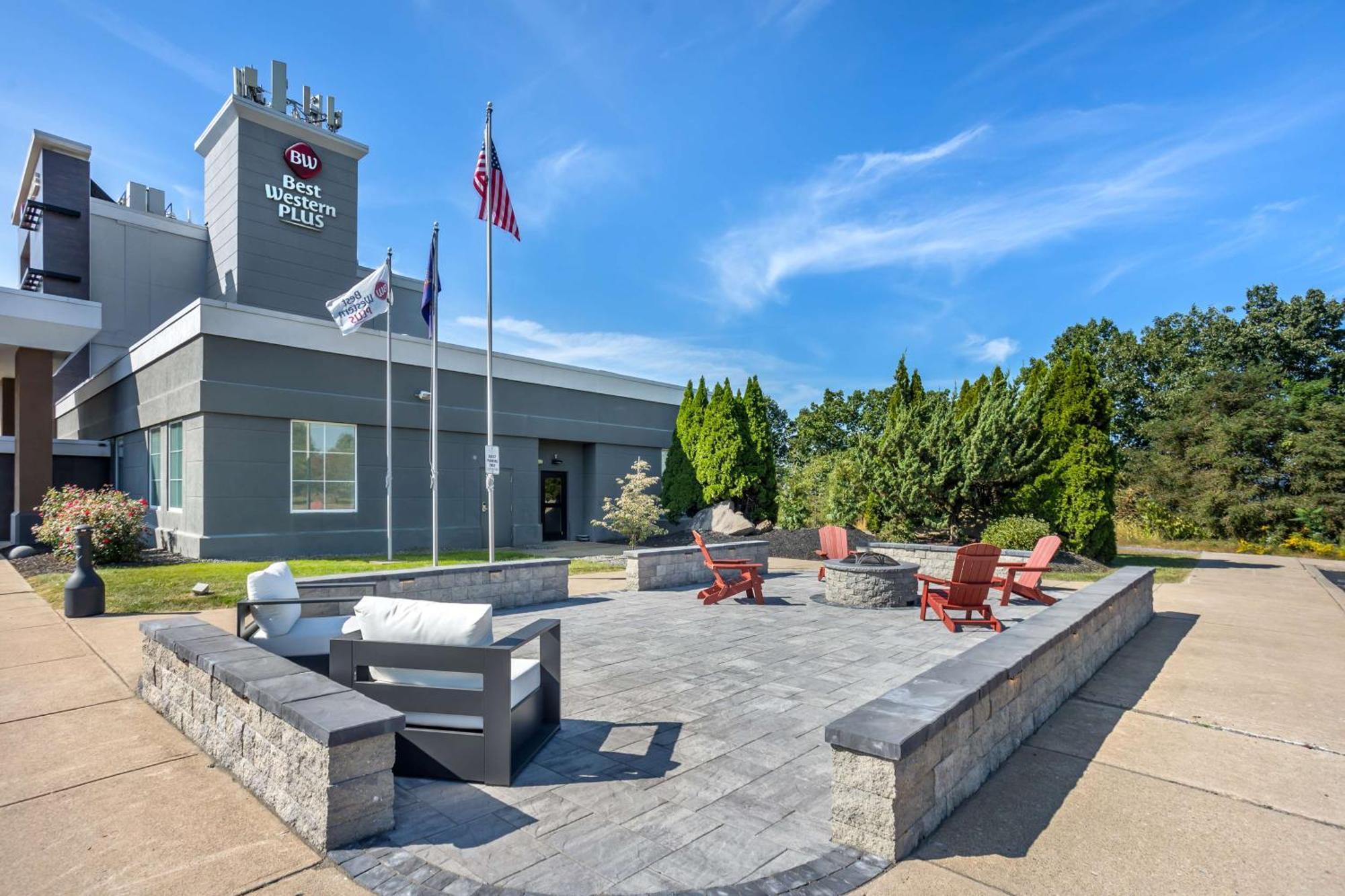 Pittston Best Western Plus Wilkes Barre-Scranton Airport Hotel מראה חיצוני תמונה