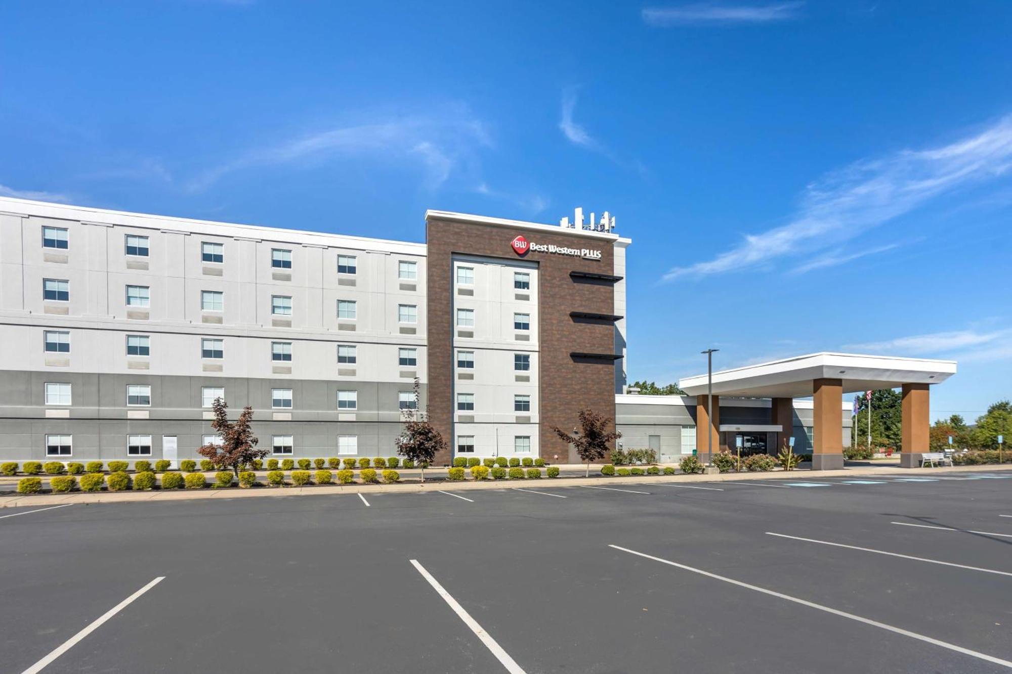 Pittston Best Western Plus Wilkes Barre-Scranton Airport Hotel מראה חיצוני תמונה