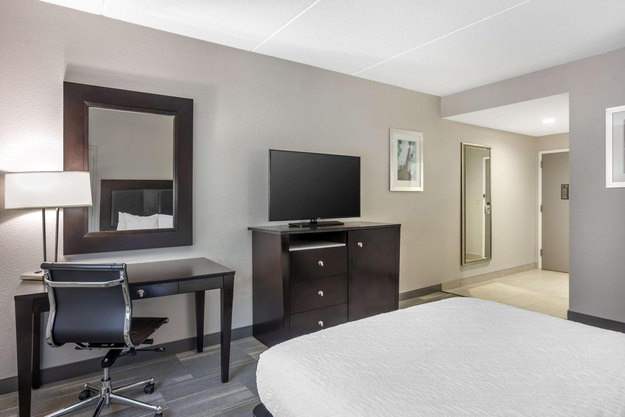 Pittston Best Western Plus Wilkes Barre-Scranton Airport Hotel מראה חיצוני תמונה