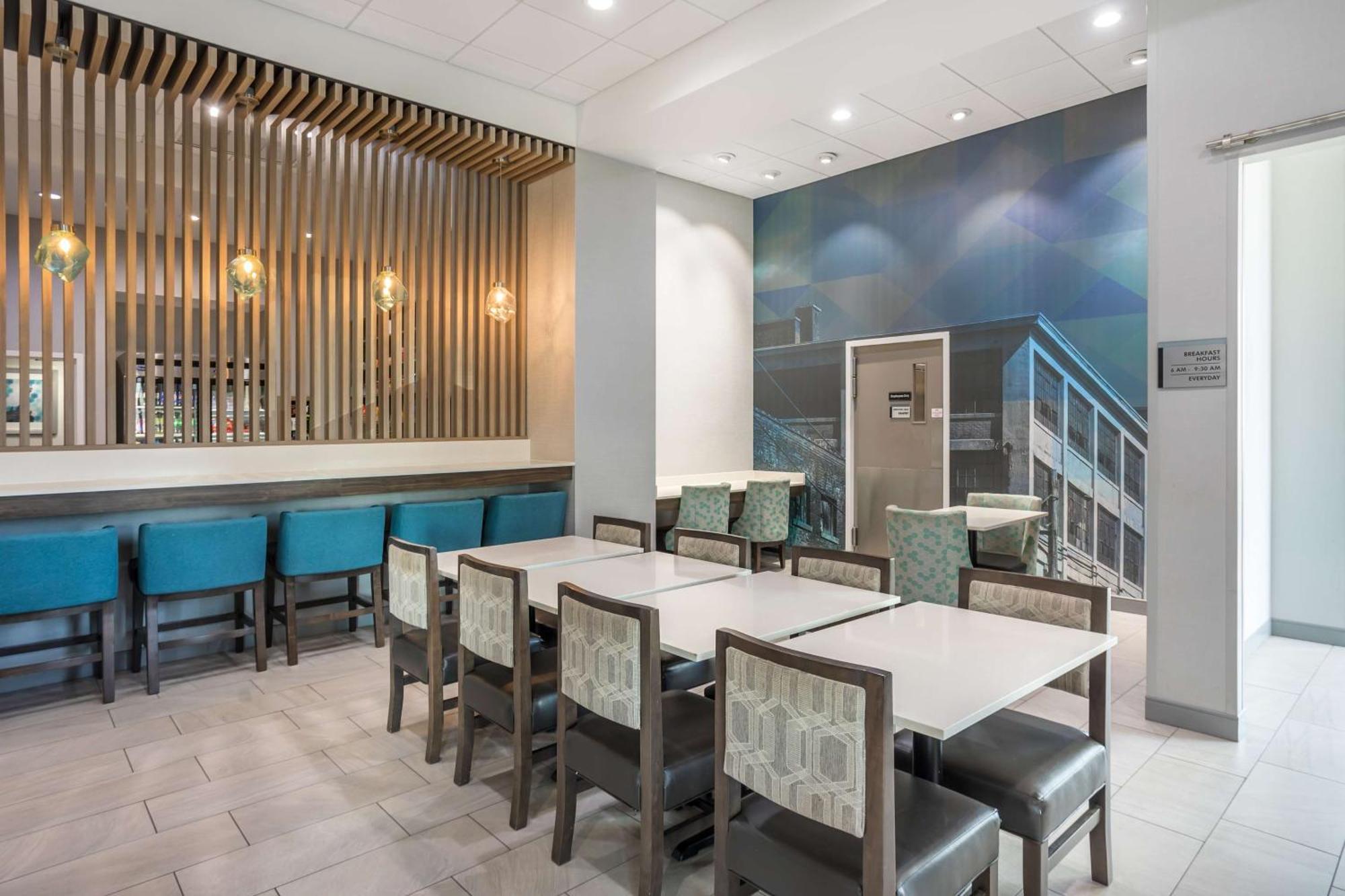 Pittston Best Western Plus Wilkes Barre-Scranton Airport Hotel מראה חיצוני תמונה